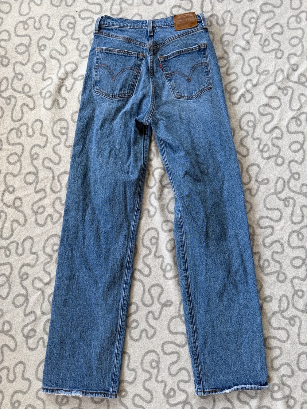Levi’s Ribcage Straight Jean - Picture 2 of 4